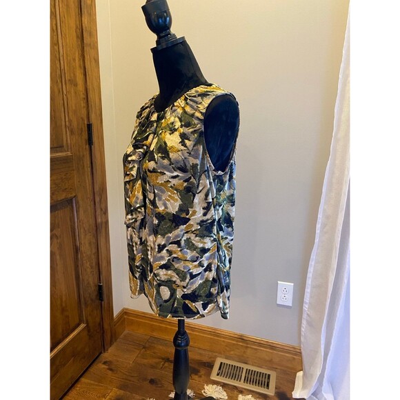 Jaclyn Smith Blouse Sz Large Top Sleeveless Ruffle Front Green Rounded Neckline - Picture 4 of 8